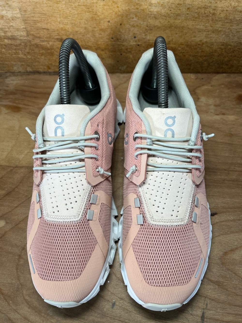 On Cloud 5 REFLECTIVE Womens Size 7 Running Shoes Sneakers Rose Shell Pink - Picture 3 of 12